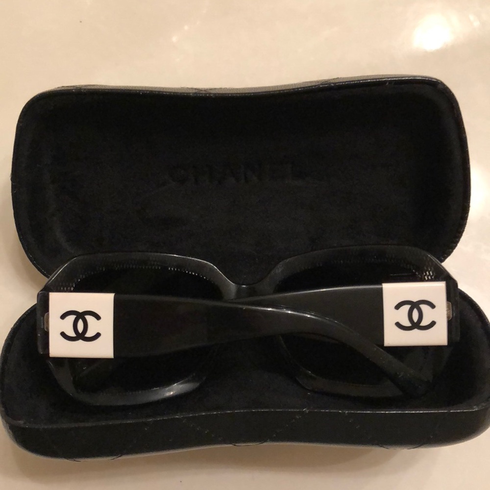 Authentic Chanel 5146 black Sunglasses